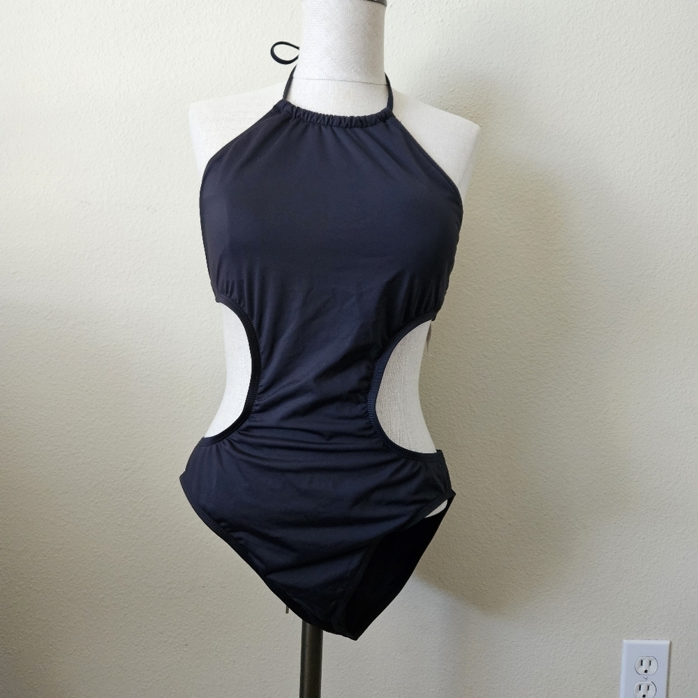 LA BLANCA 1 PIECE SWIMSUIT 10